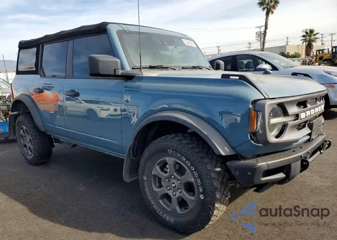 2022 Ford Bronco Base z USA, uszkodzony, nr VIN 1FMDE5BH2NLB00671